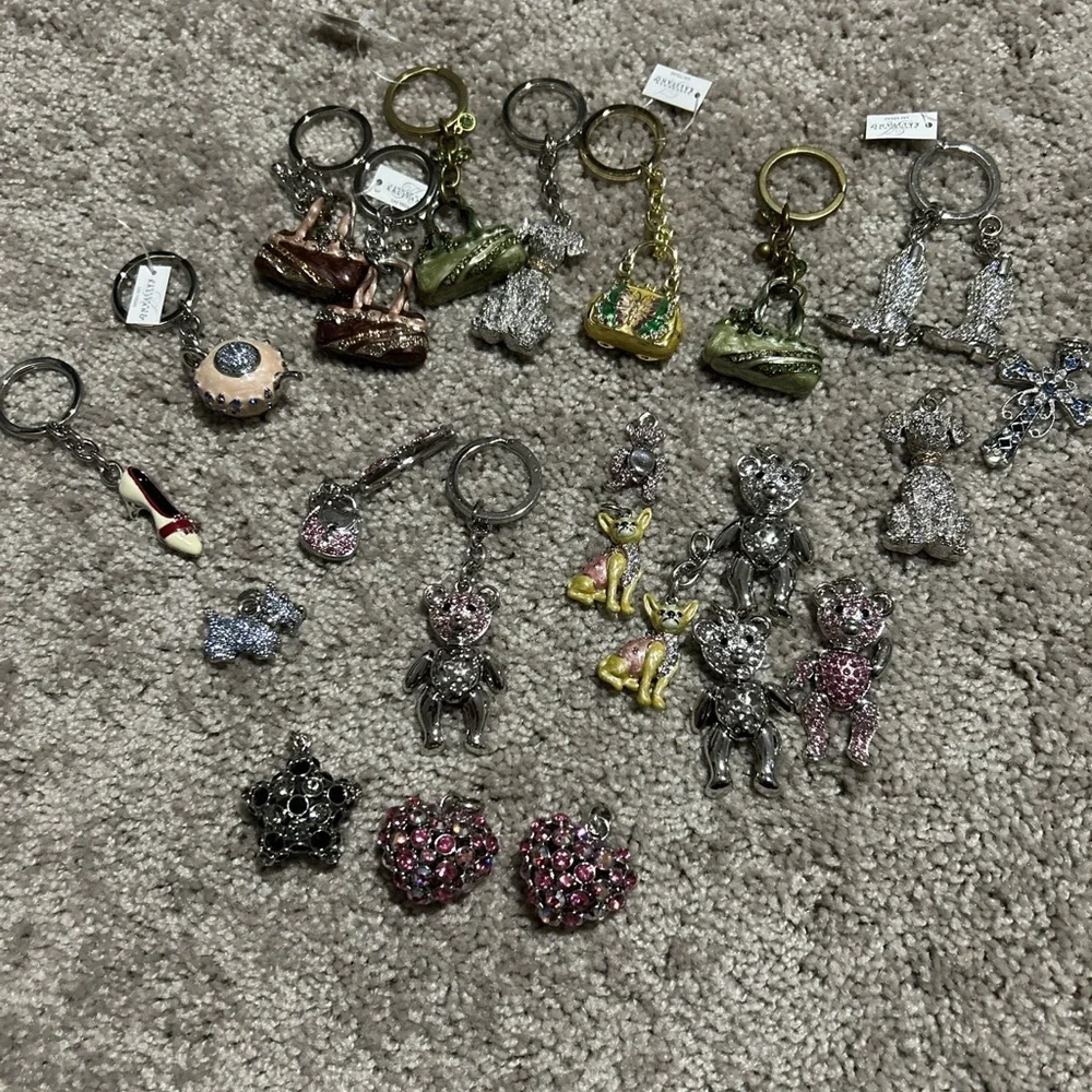 Alexander Kalifano Lot Of Key Chains And Pendants (22) Swarovski crystals